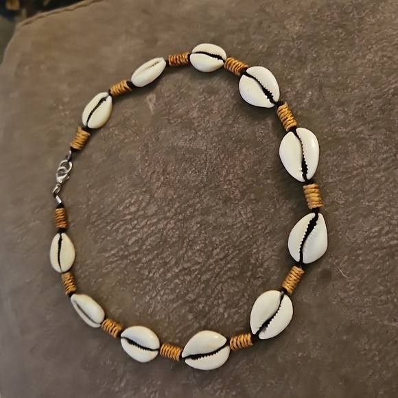 VTG Macrame Cowrie Shell Men's Surfer Choker Necklace - Picture 2 of 6
